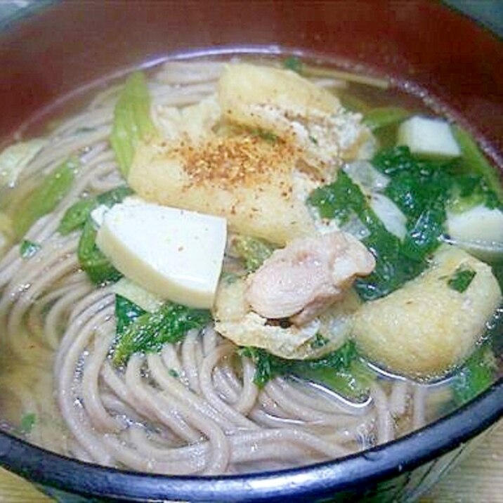 鶏法蓮草油揚蒲鉾蕎麦